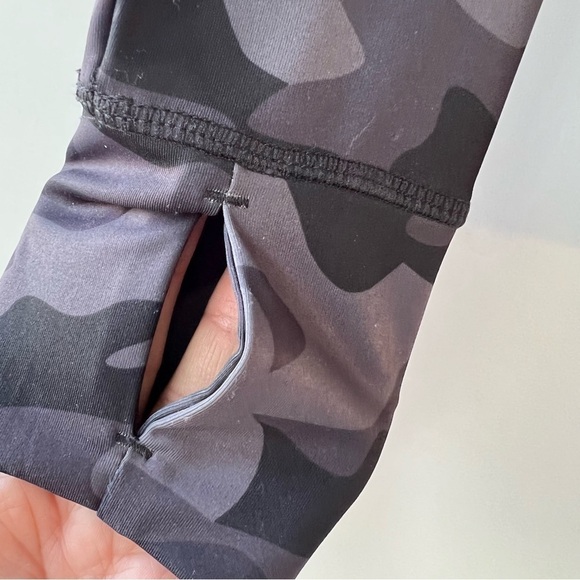 Lole Black and Grey Camouflage Zip Up Active Jacket - Picture 8 of 8